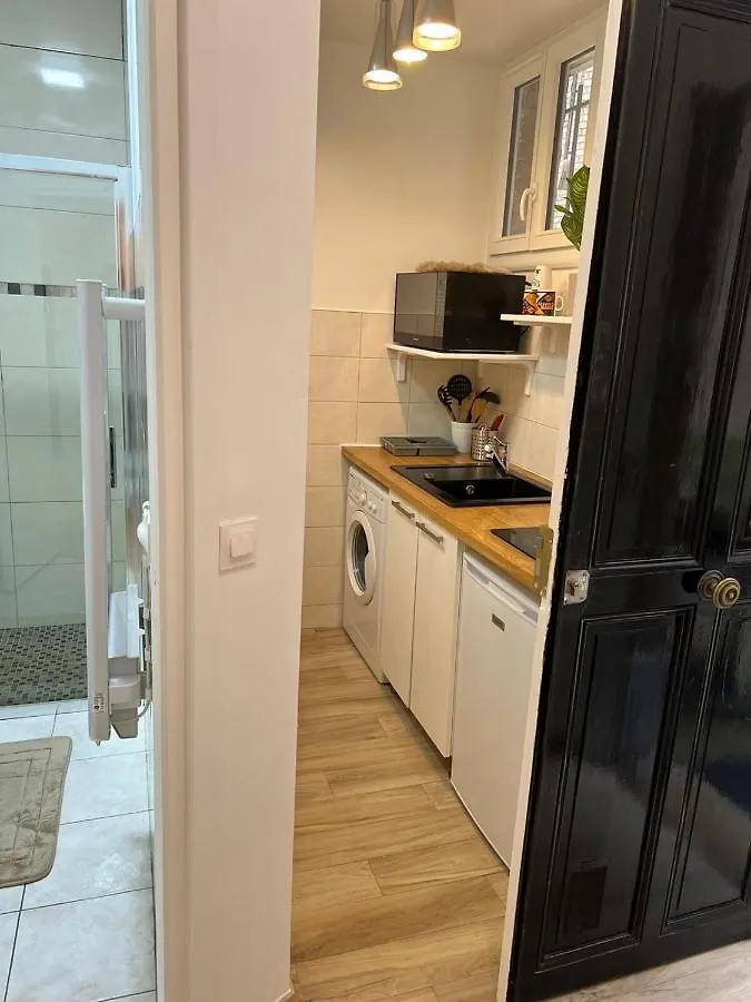Studio Sacre-Coeur Montmartre - Hala Paris Apartment 0*,