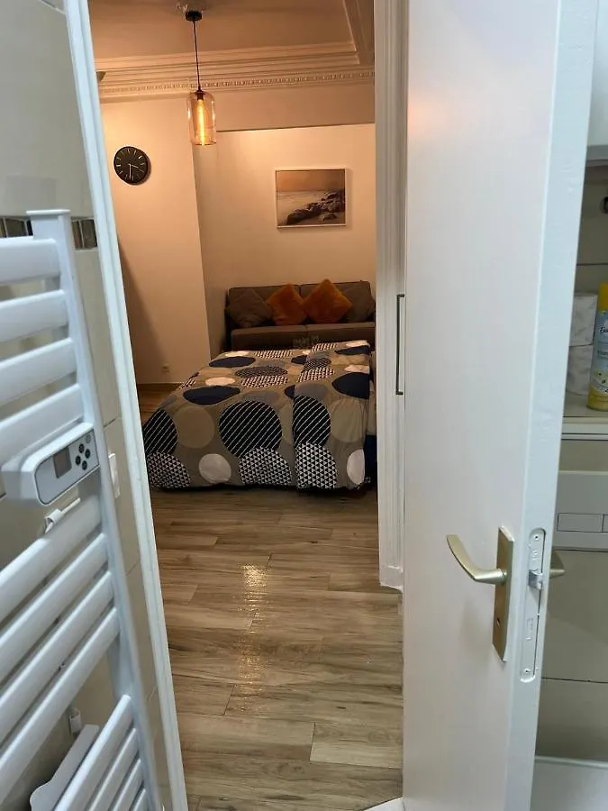 Studio Sacre-Coeur Montmartre - Hala Paris Apartment
